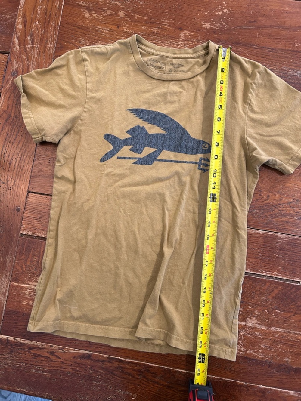 Patagonia Tan Tee Graphic Fish Tee in Tan Gray Print Organic Cotton Small Men’s - Picture 3 of 6